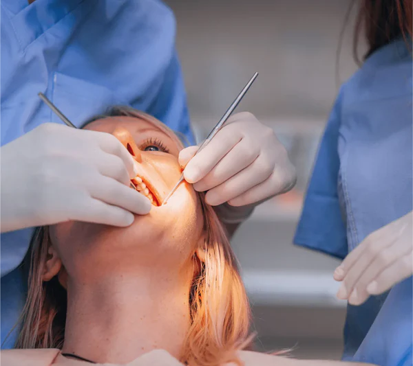 Luva de Látex Branca Com Pó 100un - Descarpack