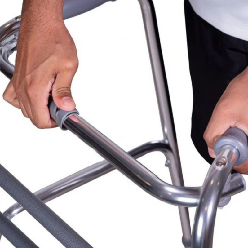 Andador de Alumínio Dobrável e Regulável Até 130kg - Supermedy